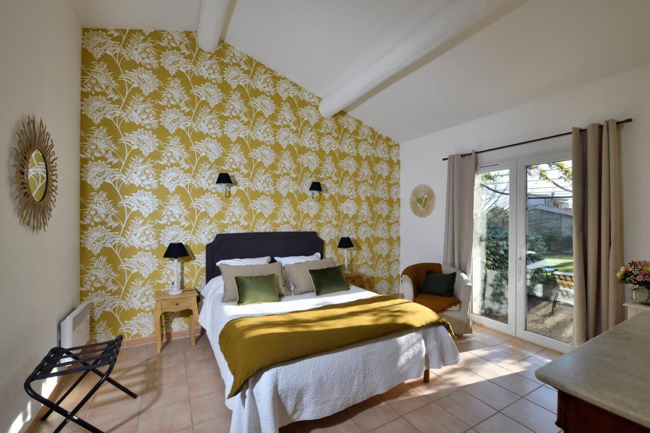 Les Mazets de Marie de Jules Hotel Eyragues Eksteriør billede
